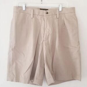 Eddie Bauer wrinkle and stain resistant shorts